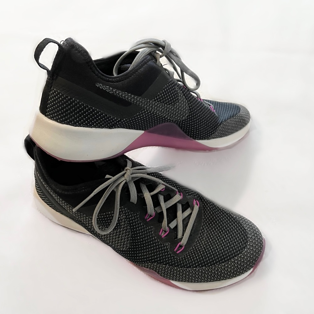 Nike • Air • Zoom • Dynamics • Shoes